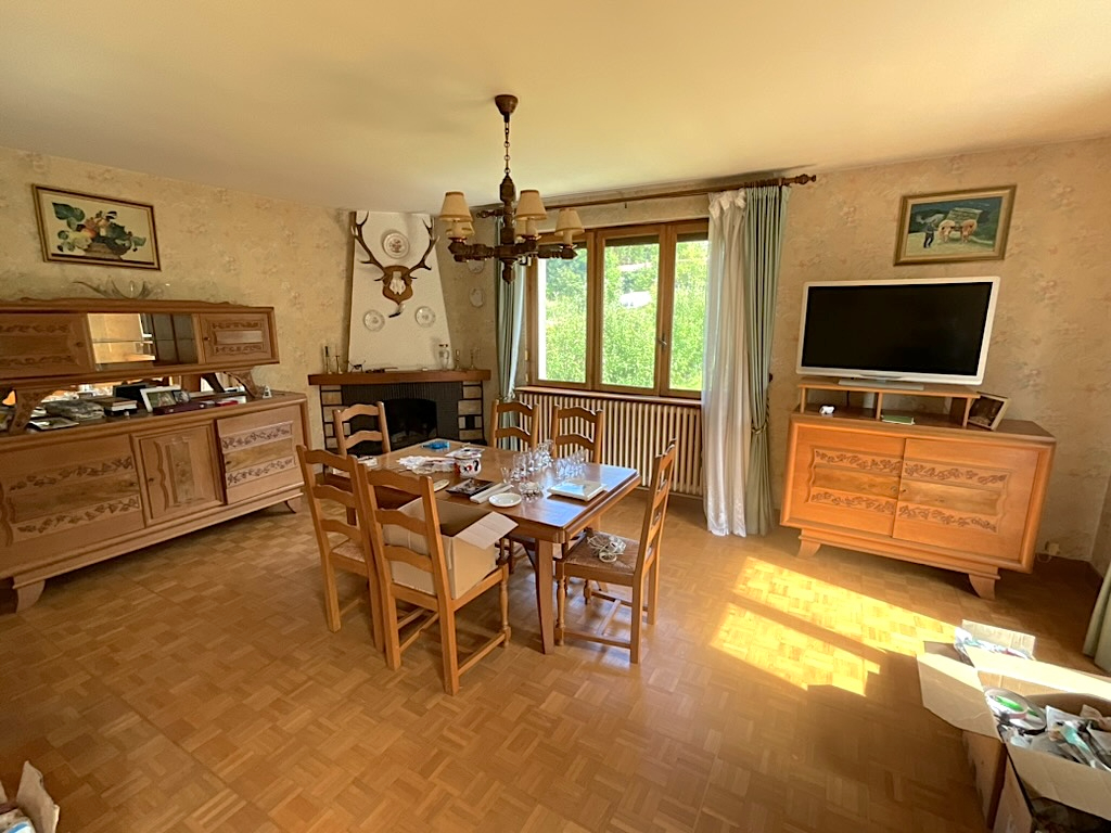 Pavillon sur sous-sol Vauvillers 5 pièces 131m2 terrain 1760m2