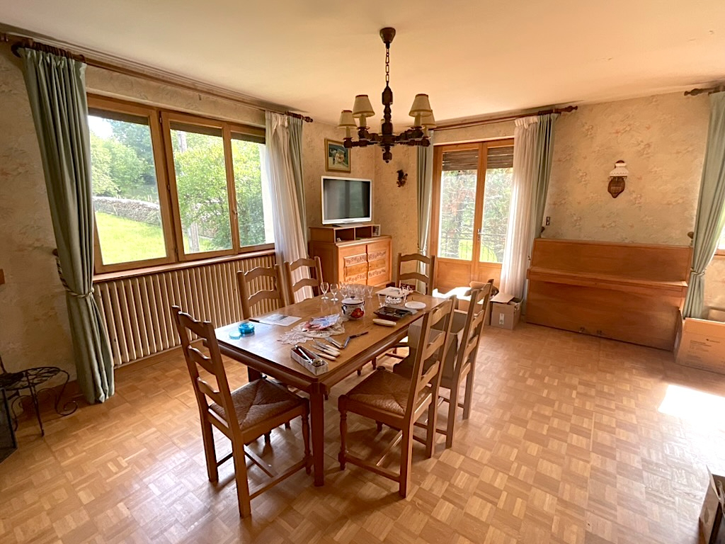 Pavillon sur sous-sol Vauvillers 5 pièces 131m2 terrain 1760m2