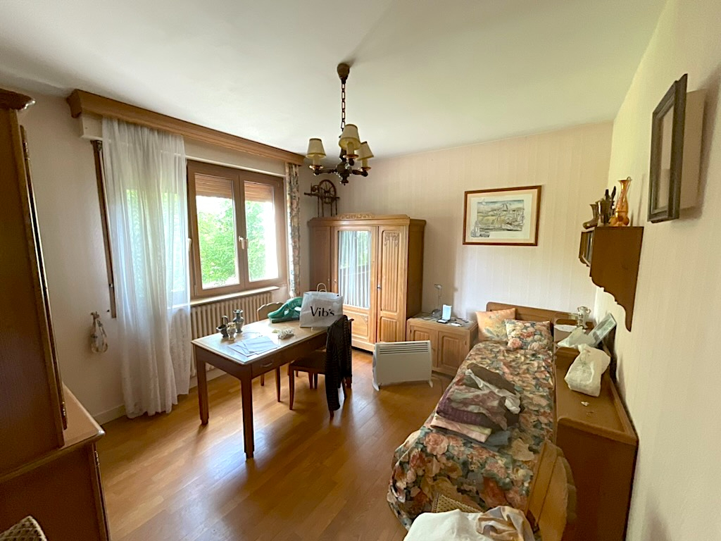 Pavillon sur sous-sol Vauvillers 5 pièces 131m2 terrain 1760m2
