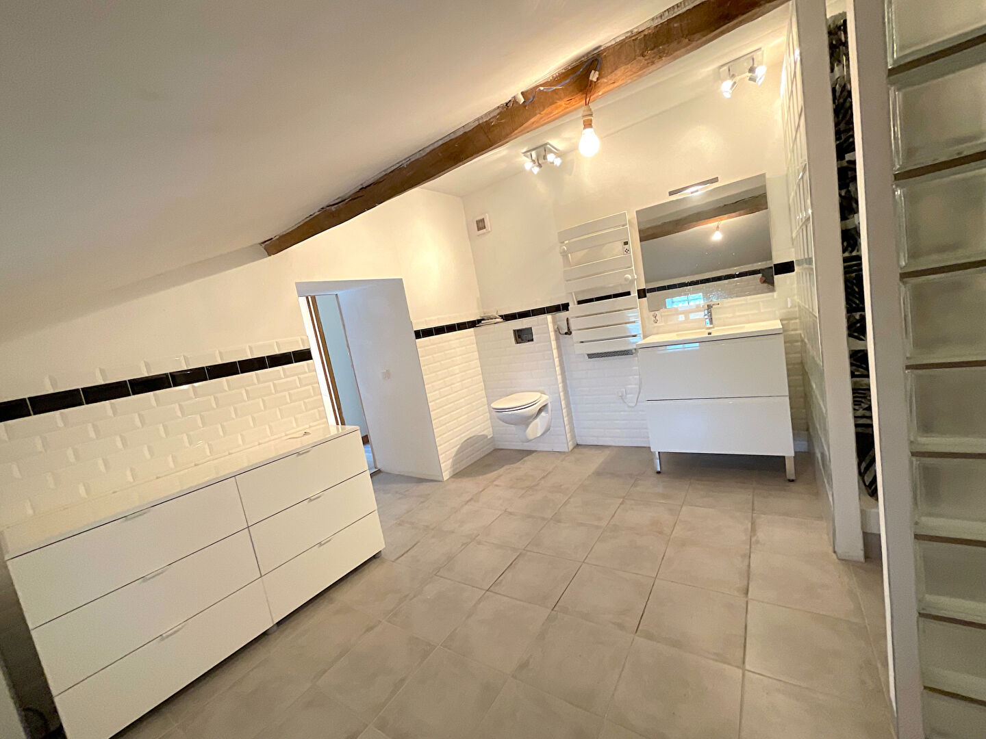 Maison Ormoy 3 pièces 85 m2 habitables terrain 227m2 garage