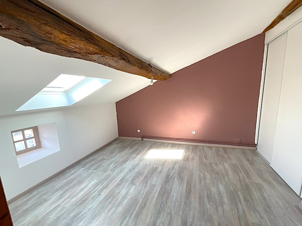 Maison Ormoy 3 pièces 85 m2 habitables terrain 227m2 garage