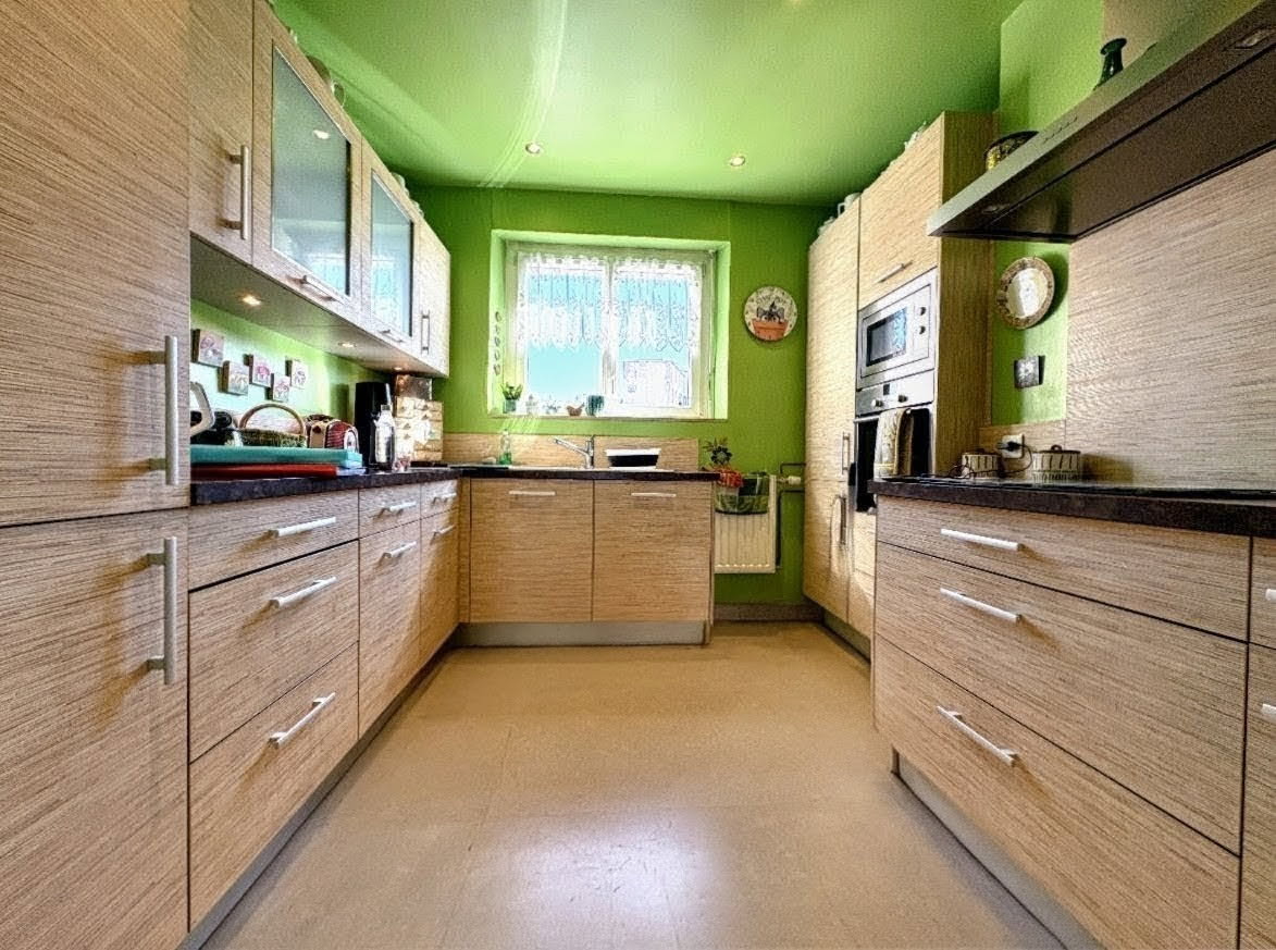 EPINAL Rive droite - Charmant T4 d'env. 100 m²  avec 3 chambres et garage