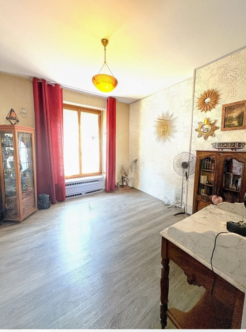 EPINAL Rive droite - Charmant T4 d'env. 100 m²  avec 3 chambres et garage