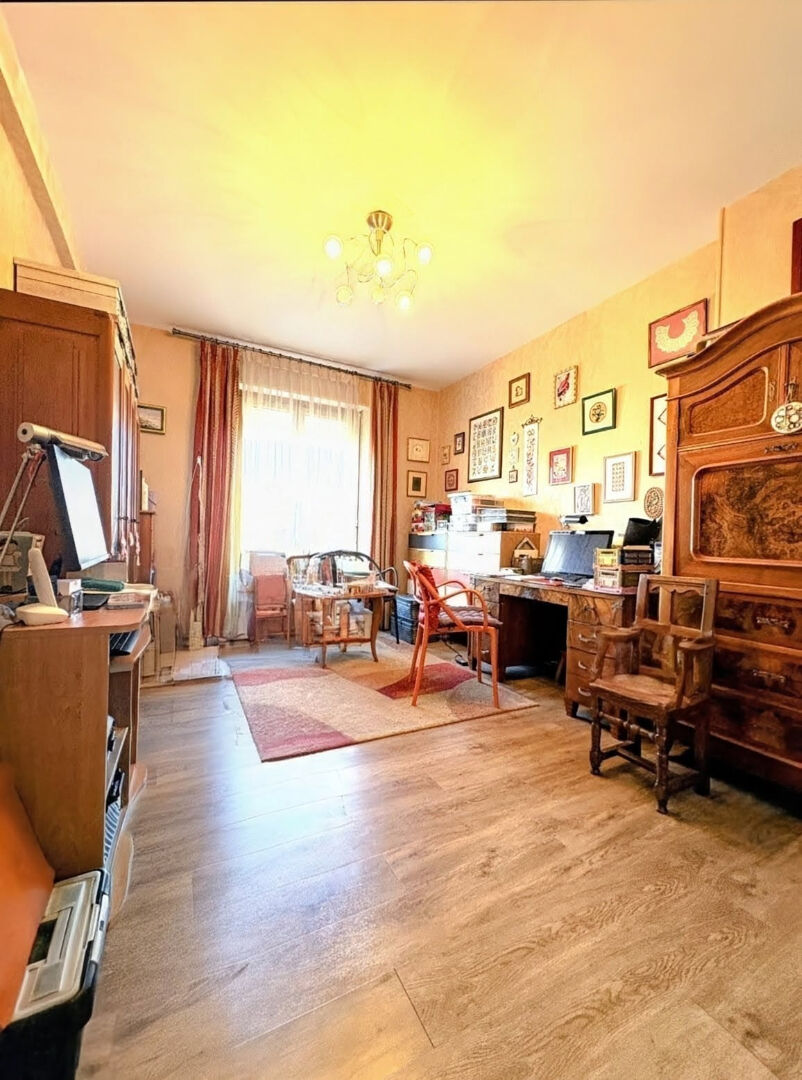 EPINAL Rive droite - Charmant T4 d'env. 100 m²  avec 3 chambres et garage