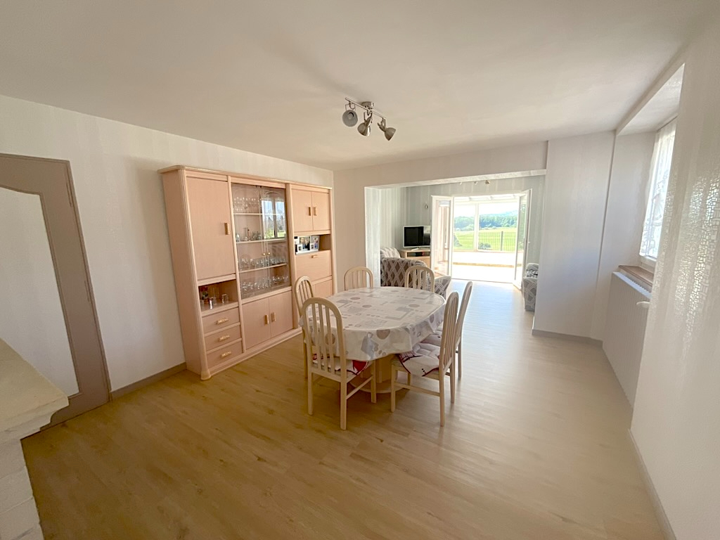 Maison Selles 6 pièces 166m2habitables, 4 chambres, grange, terrain de 3453m2