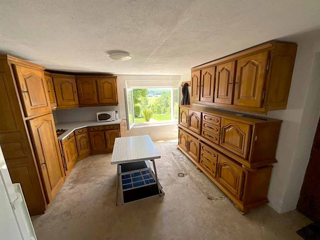 Maison Selles 6 pièces 166m2habitables, 4 chambres, grange, terrain de 3453m2