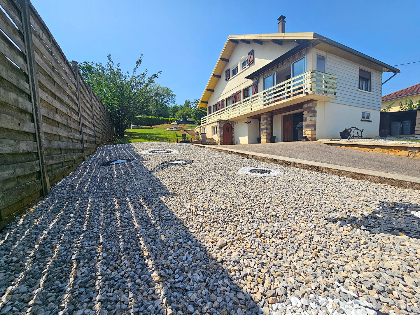 Pavillon sur sous-sol Jussey 6 pièces 153m2 3chambres Terrain 1354m2