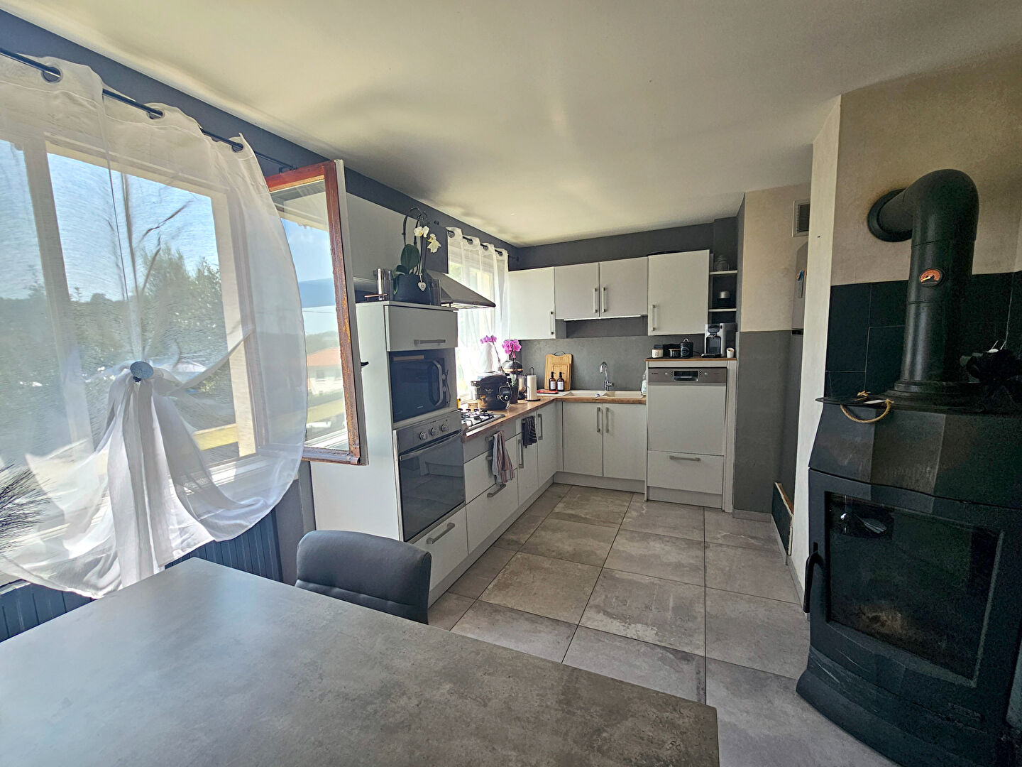 Pavillon sur sous-sol Jussey 6 pièces 153m2 3chambres Terrain 1354m2