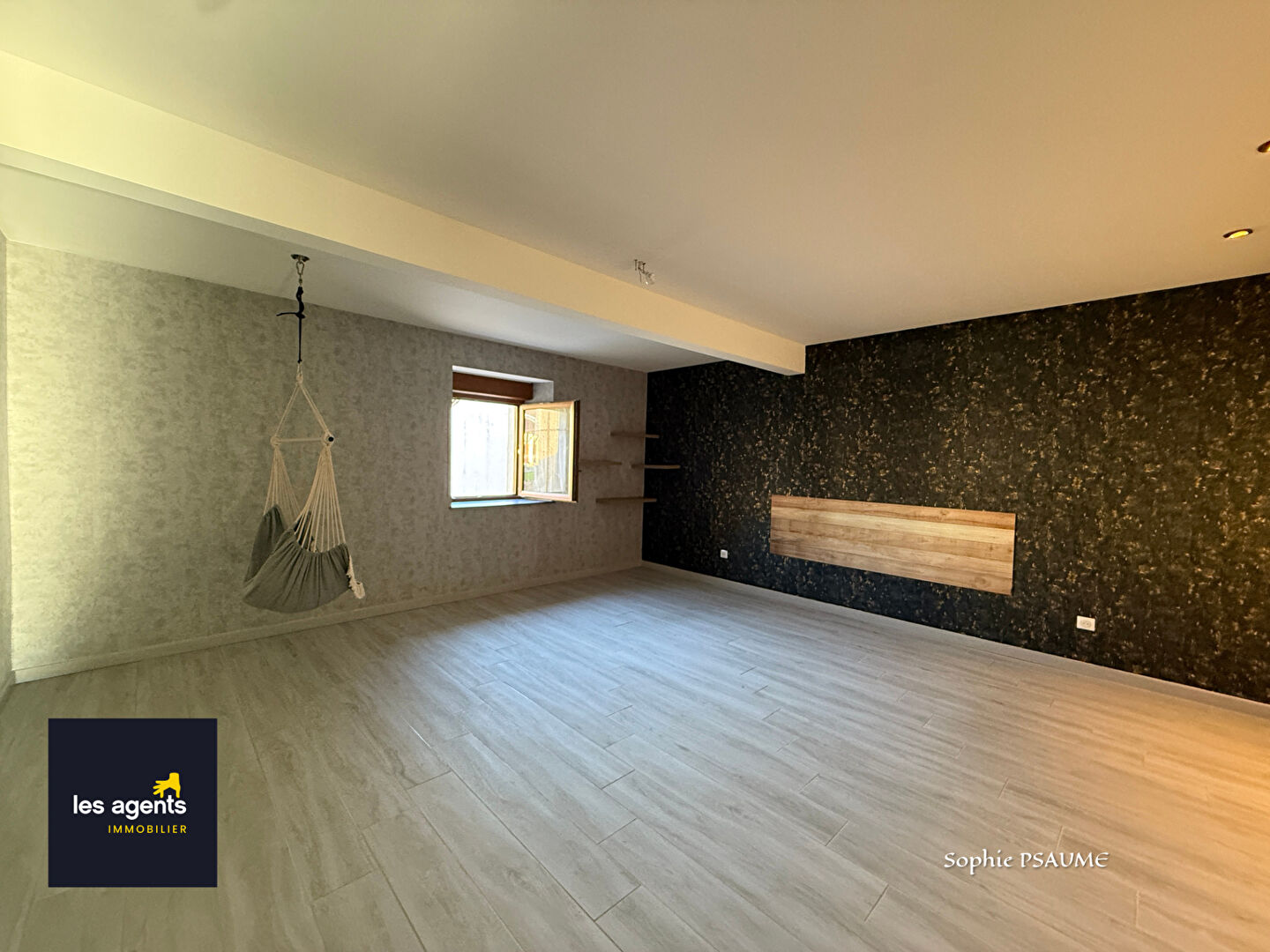 Maison  260 m2