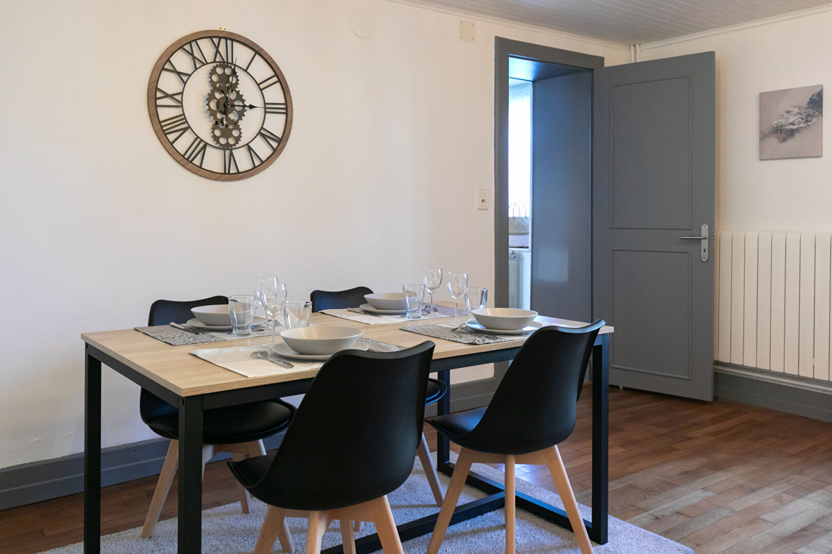 DARNEY -Maison 85m2 rénovée - MEUBLEE - 2-3 chambres-jardinet-terrasse