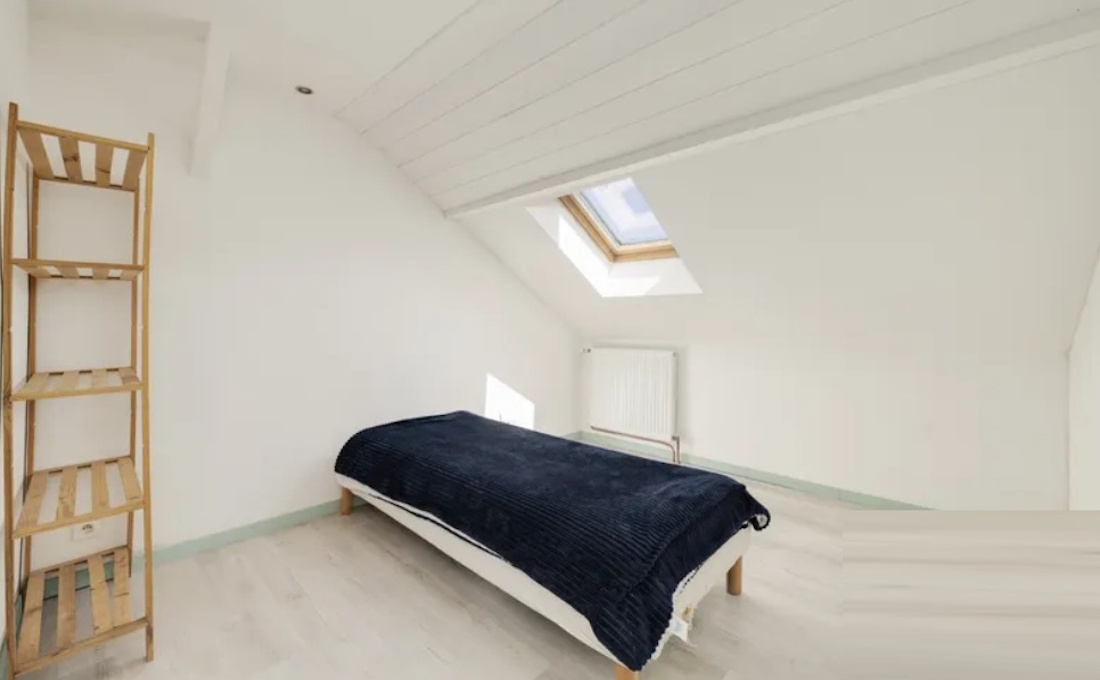 Maison 221m² sur Terrain de 8000²m² avec hangar et piscine