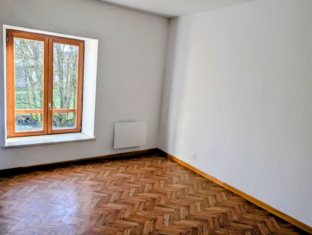 Dompaire Maison de 80m² en bon état dans une impasse