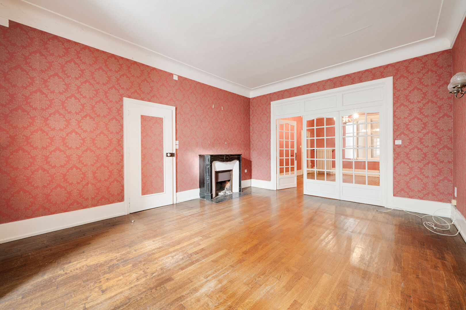 Thaon Les Vosges - Maison de maître à rafraîchir - 11 pièces - 303 m2  - jardin