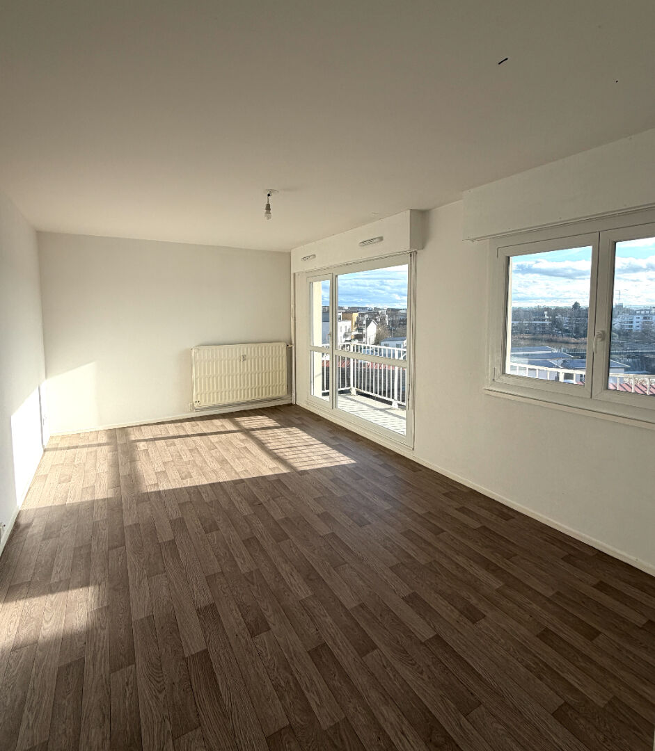 Appartement 3 chambres, 2 balcons, garage