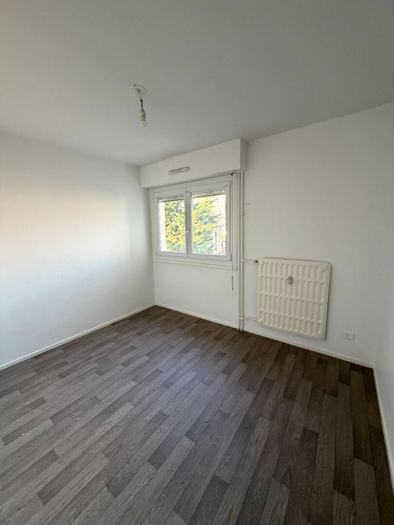 Appartement 3 chambres, 2 balcons, garage