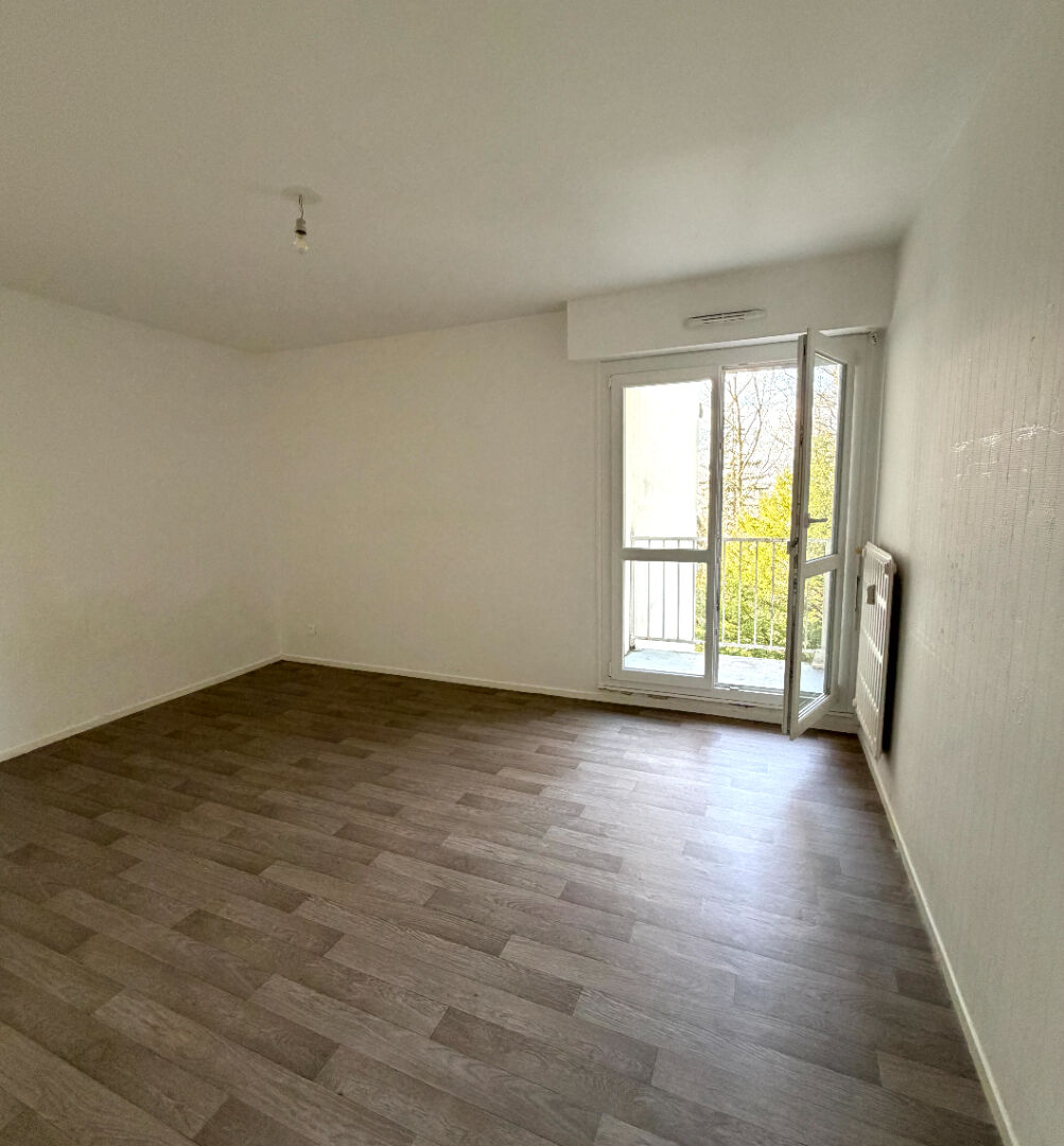 Appartement 3 chambres, 2 balcons, garage