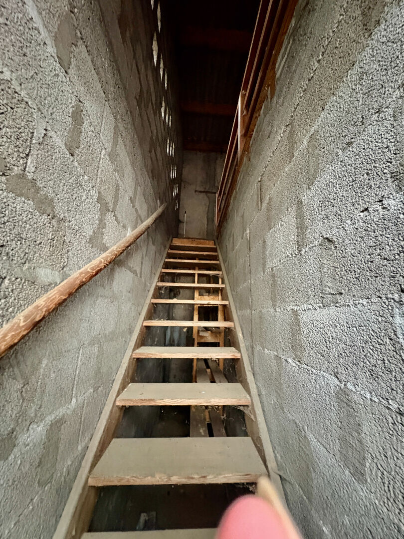 Lot de 2 garages + espace stockage + emplacement 1 VL