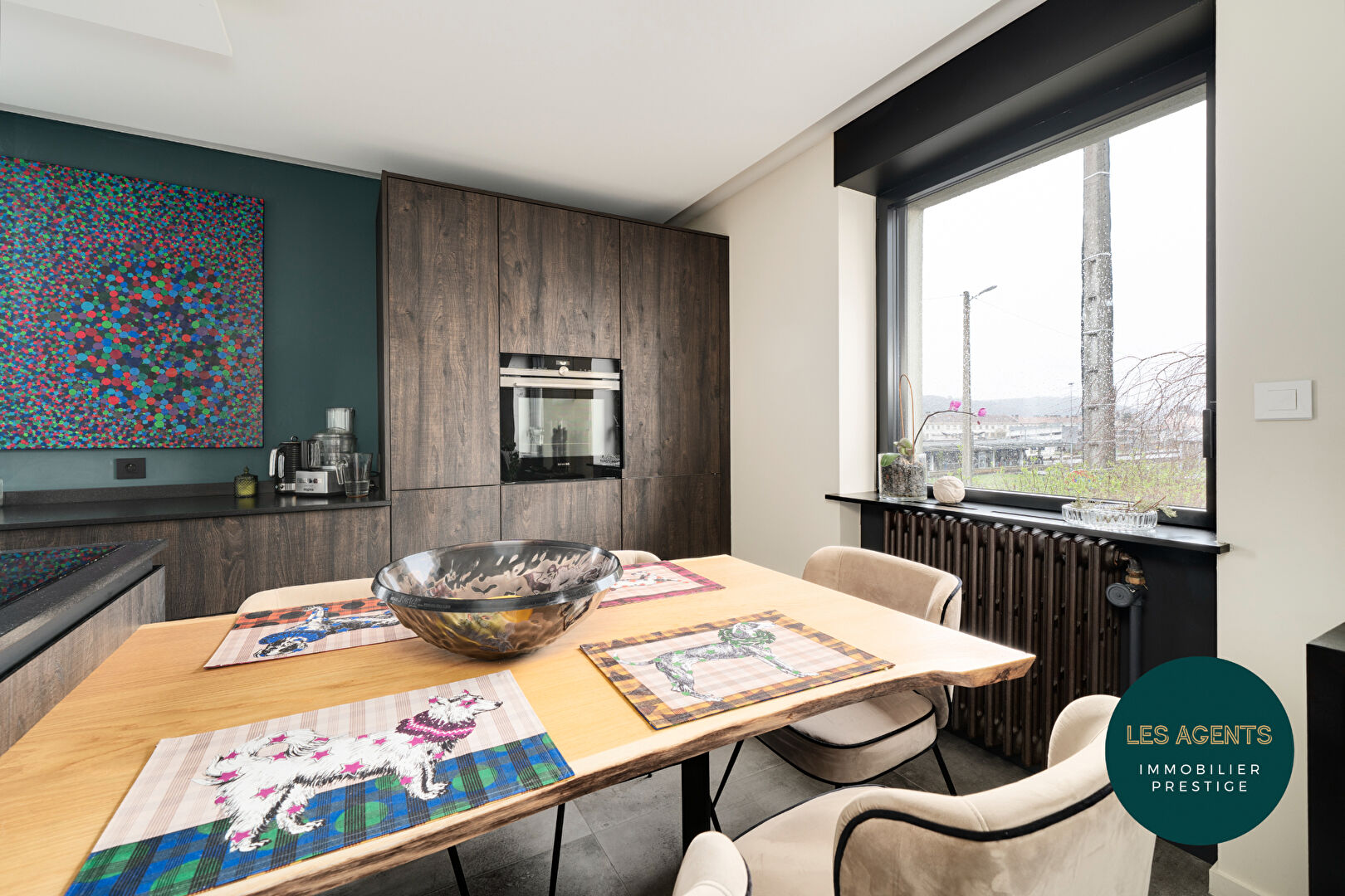 Maison comprenant 2 unités habitables (T3 et T5) - garages - terrain