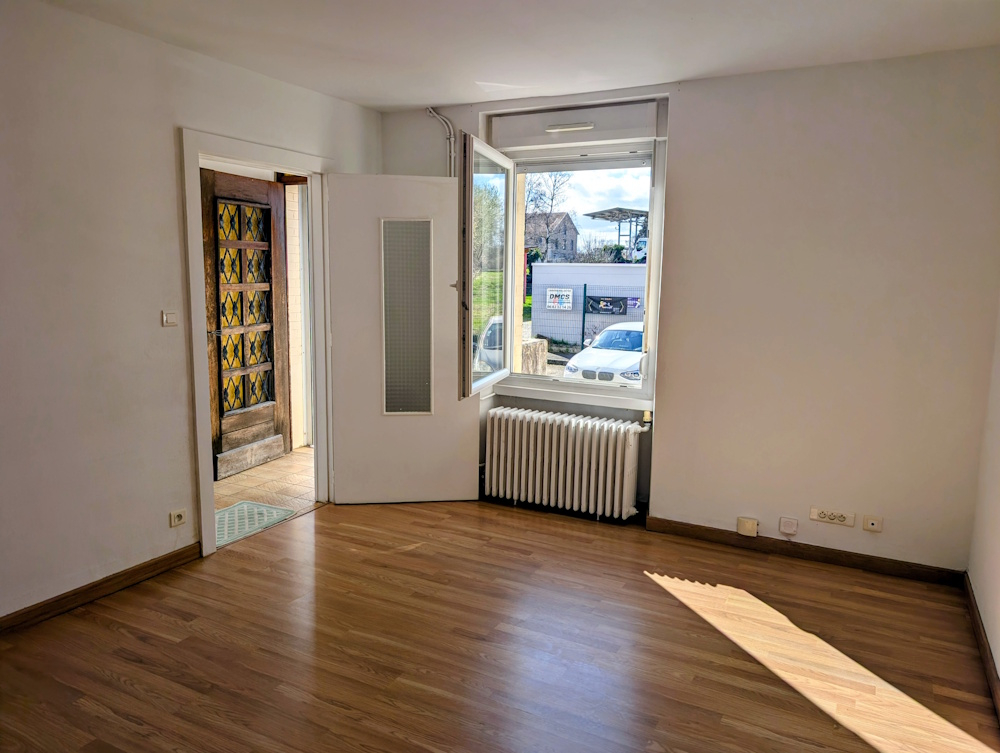 T2 lumineux avec terrasse à Golbey