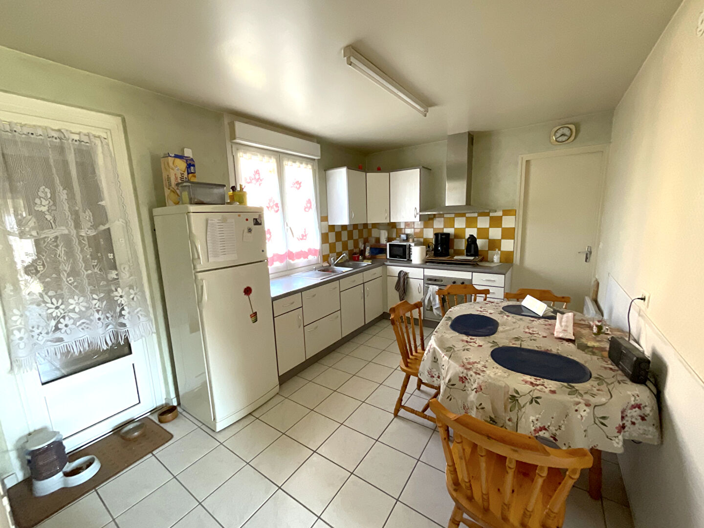 Pavillon loué plain pied 4 pièces 80m2 Jussey 75000