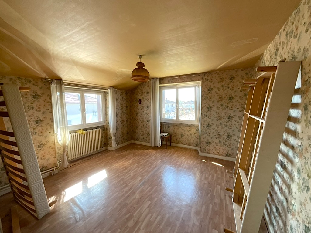 Maison Corre 5 pièces 155m2 2392m2 terrain