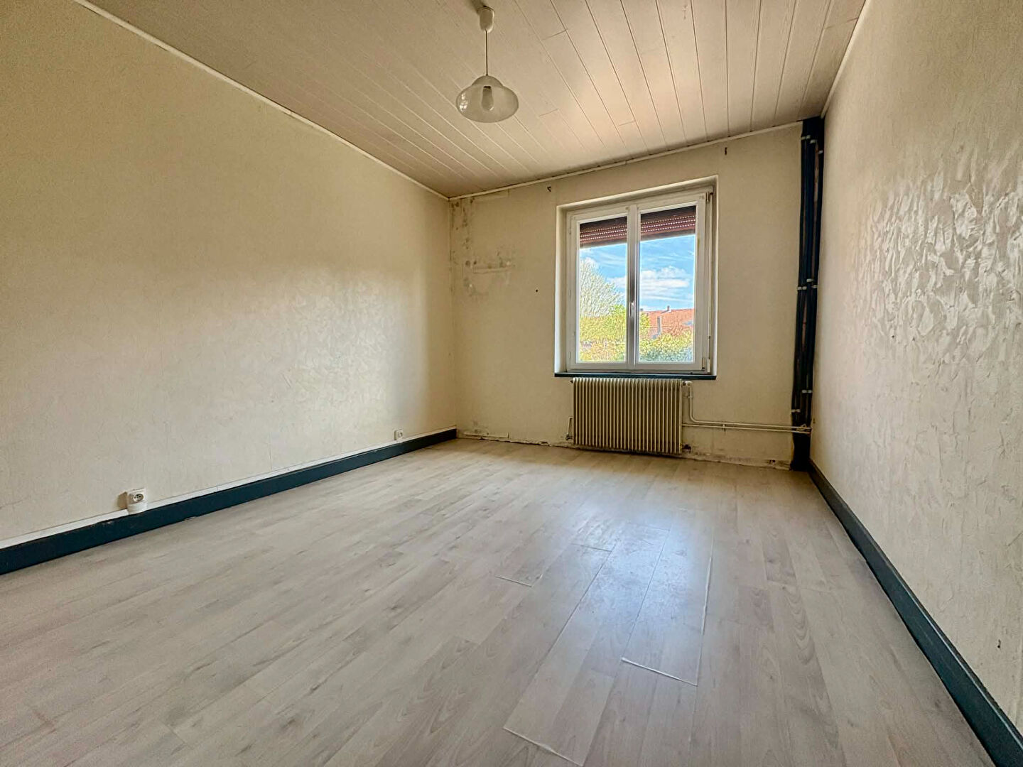 ESSEGNEY - maison 4 pièces 94m2  - 3 chambres - terrasses - garage