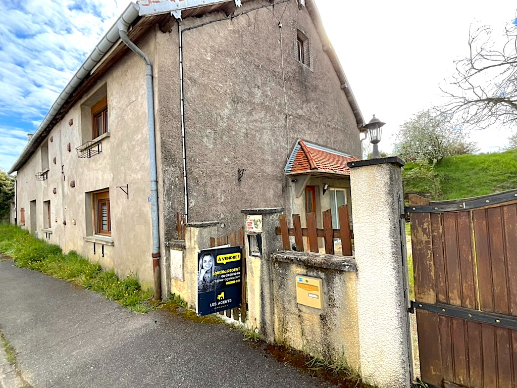 Maison Baulay 5pièces 156m2 habitables 3chambres 1650m2 terrain