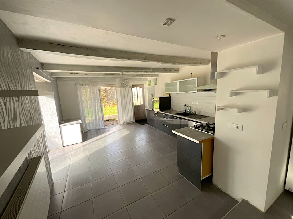 Maison Baulay 5pièces 156m2 habitables 3chambres 1650m2 terrain