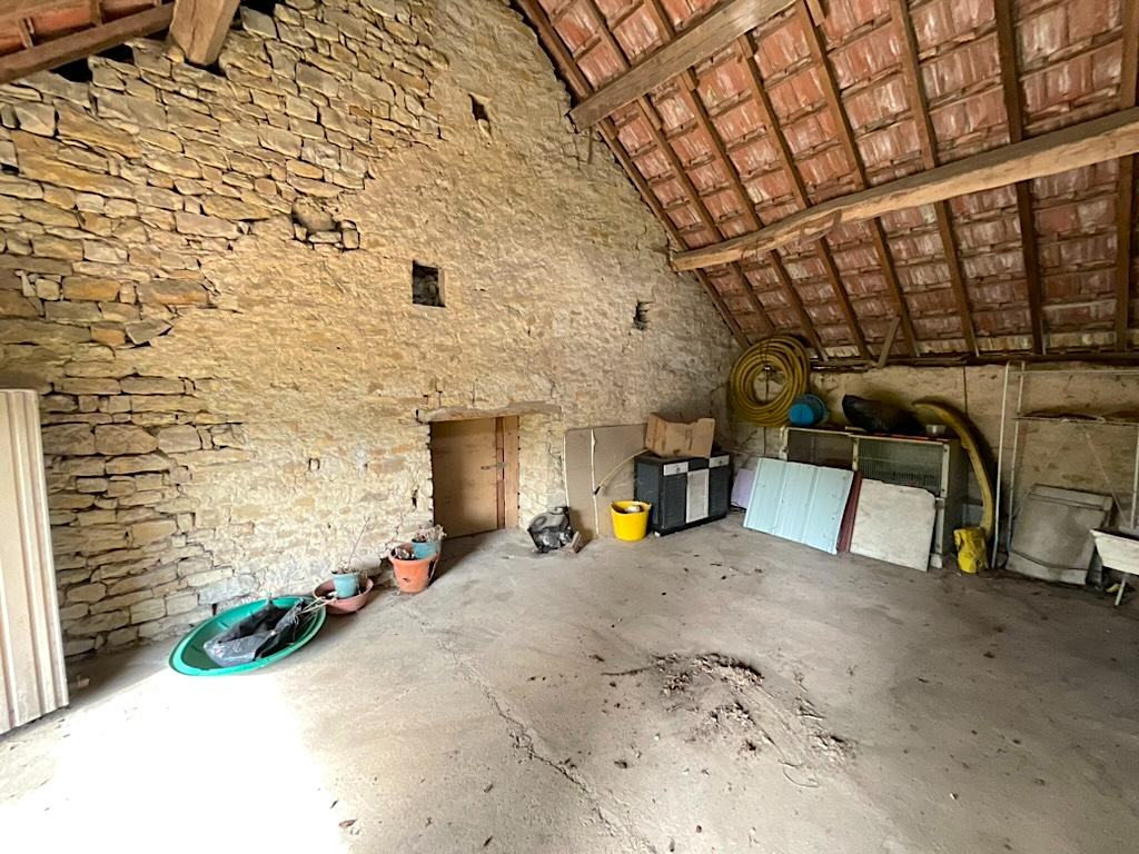 Maison Baulay 5pièces 156m2 habitables 3chambres 1650m2 terrain