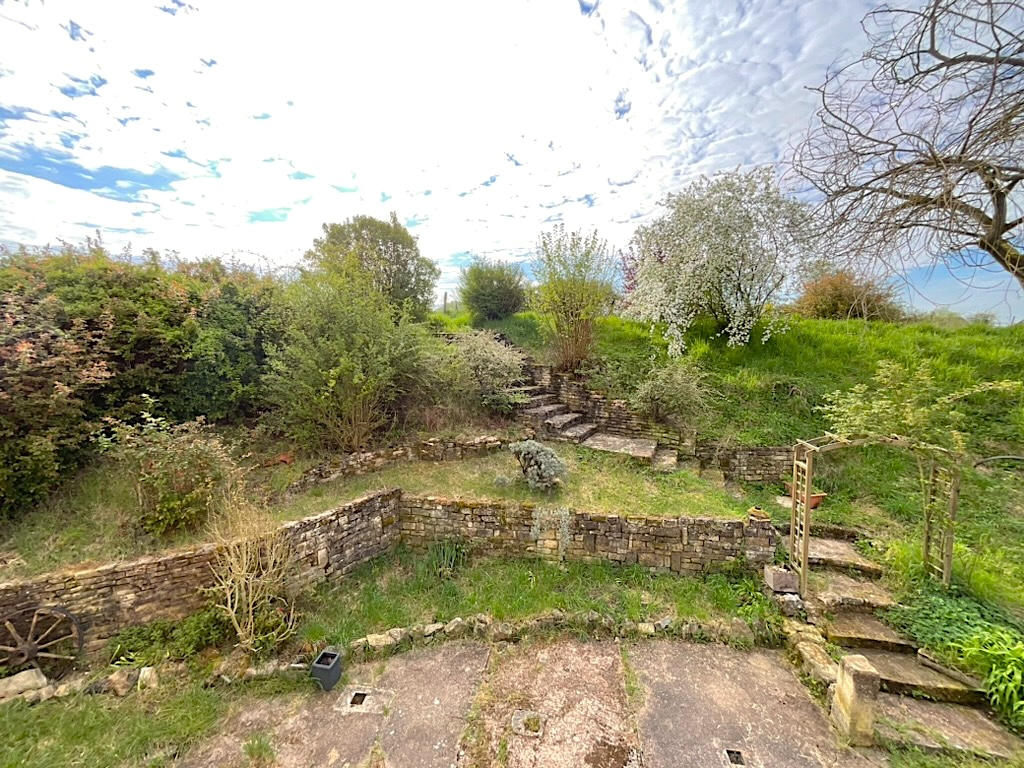 Maison Baulay 5pièces 156m2 habitables 3chambres 1650m2 terrain