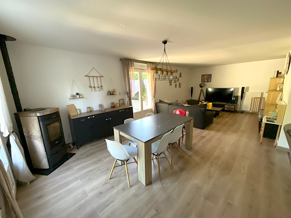 Maison Echenoz La Meline 5 pièces 120 m2 habitables 3 chambres garage terrain