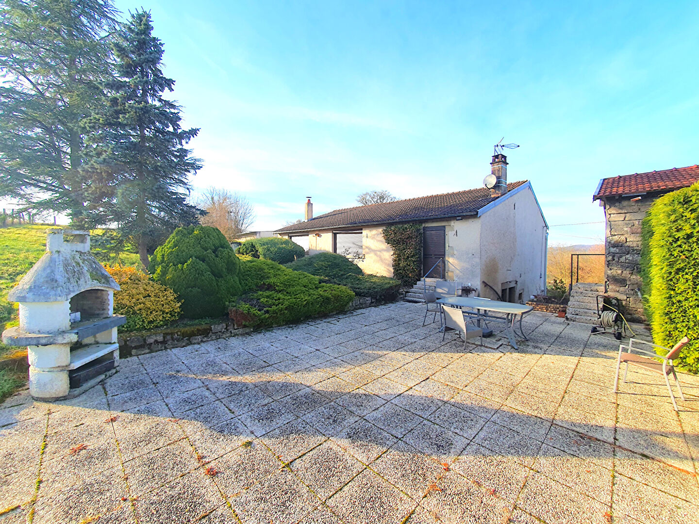 Maison Enfonvelle 160m2 habitables 2 chambres 1342m2 terrain sans vis à vis