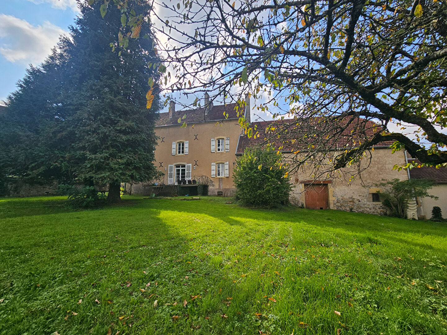 Presbytère Menoux 6 pièces 213 m2 habitables 2520m2 terrain