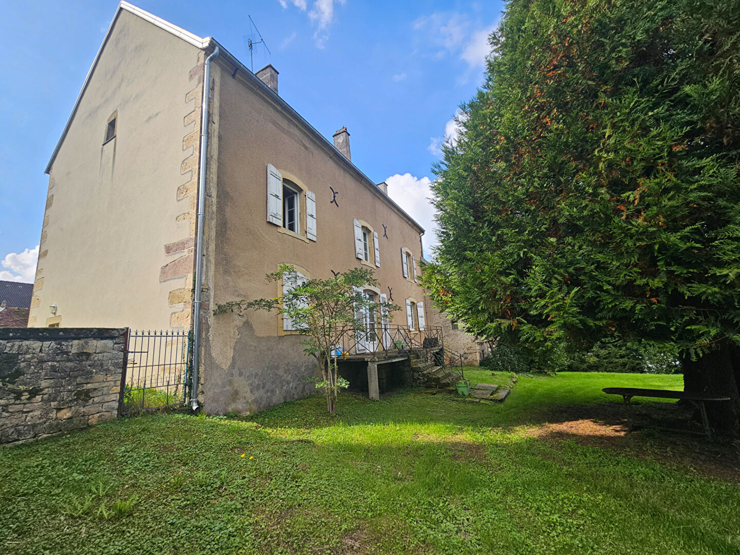 Presbytère Menoux 6 pièces 213 m2 habitables 2520m2 terrain