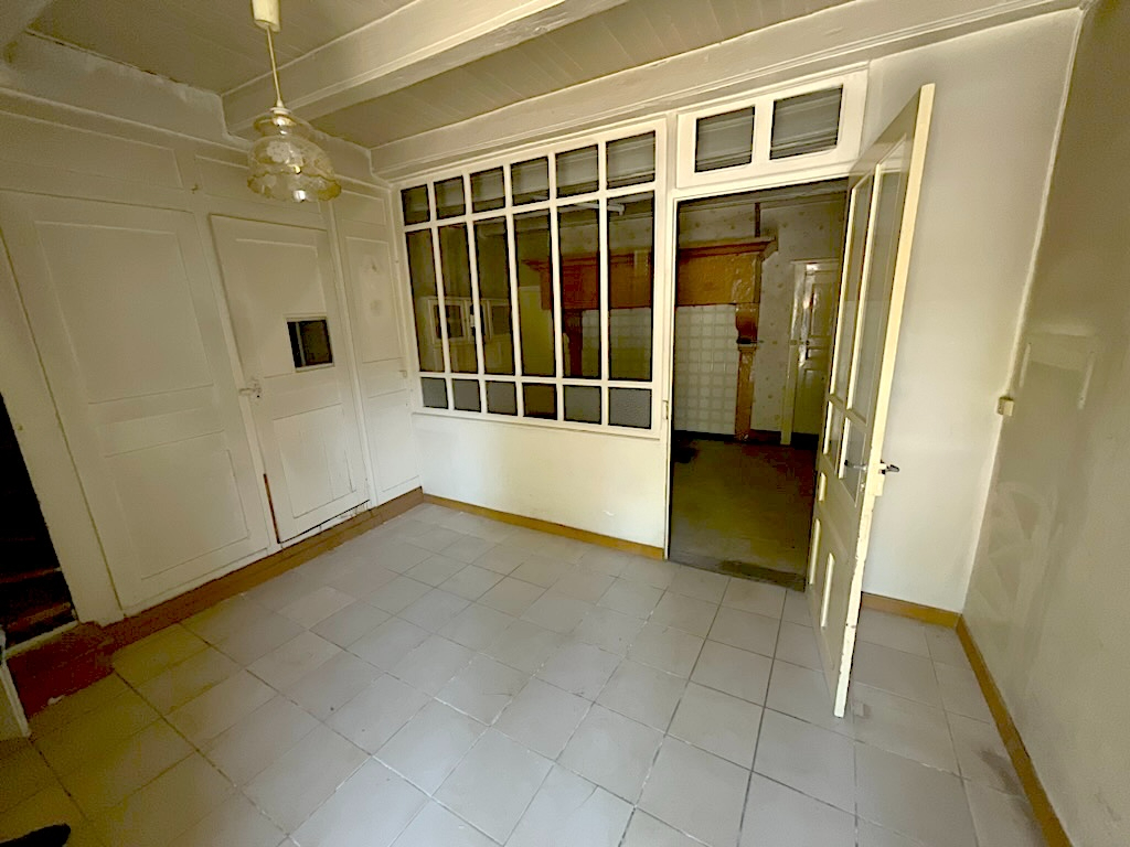 Ancien corp de ferme Passavant La Rochère 2 pièces 82m2 habitables 834m2 terrain
