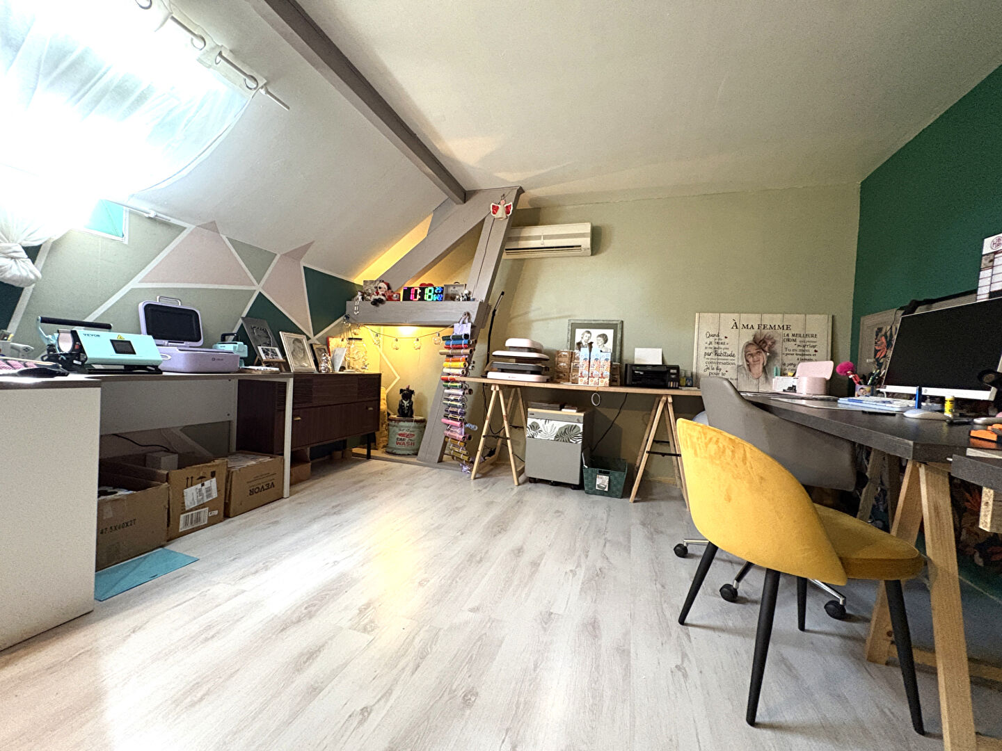 DOMBROT-LE-SEC - Pavillon d'env. 190 m2 - garage - jardin - 4 chambres