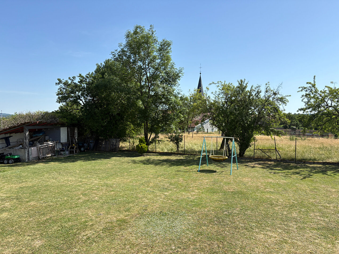 DOMBROT-LE-SEC - Pavillon d'env. 190 m2 - garage - jardin - 4 chambres