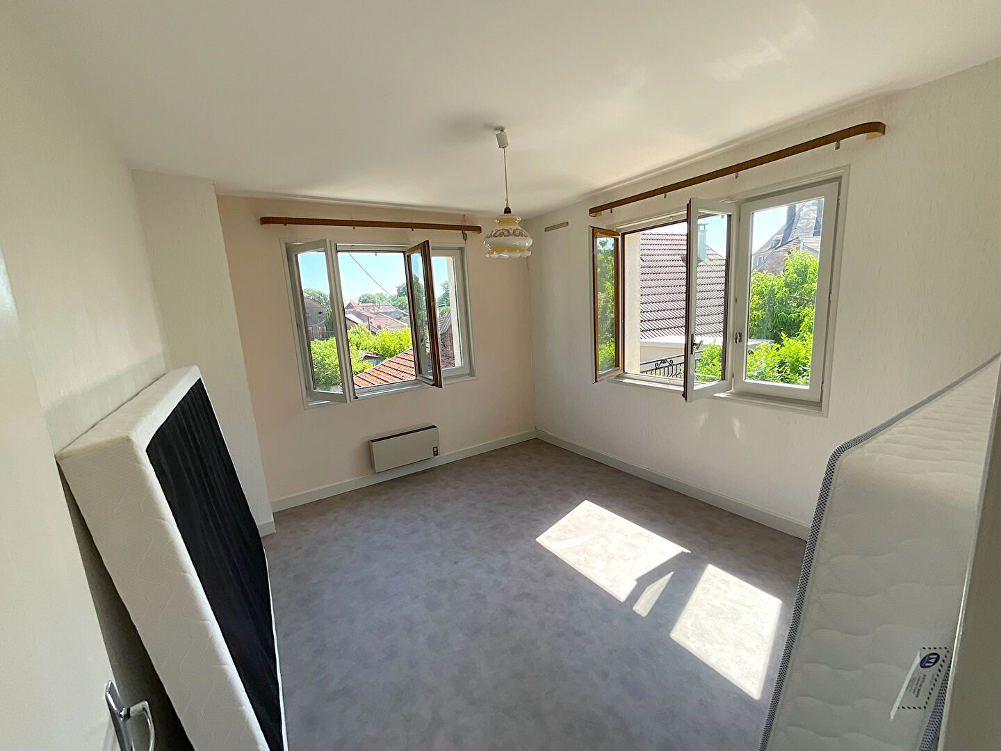 Maison Breurey Les Faverney 7 pièces 145m2 habitables 929m2 terrain