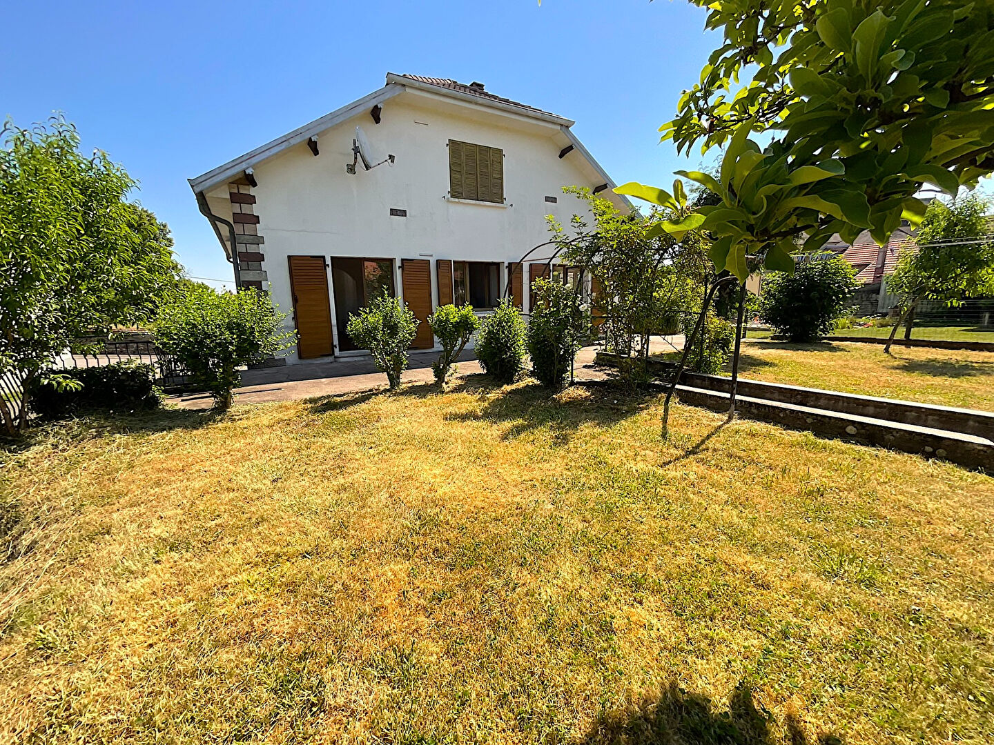 Maison Breurey Les Faverney 7 pièces 145m2 habitables 929m2 terrain