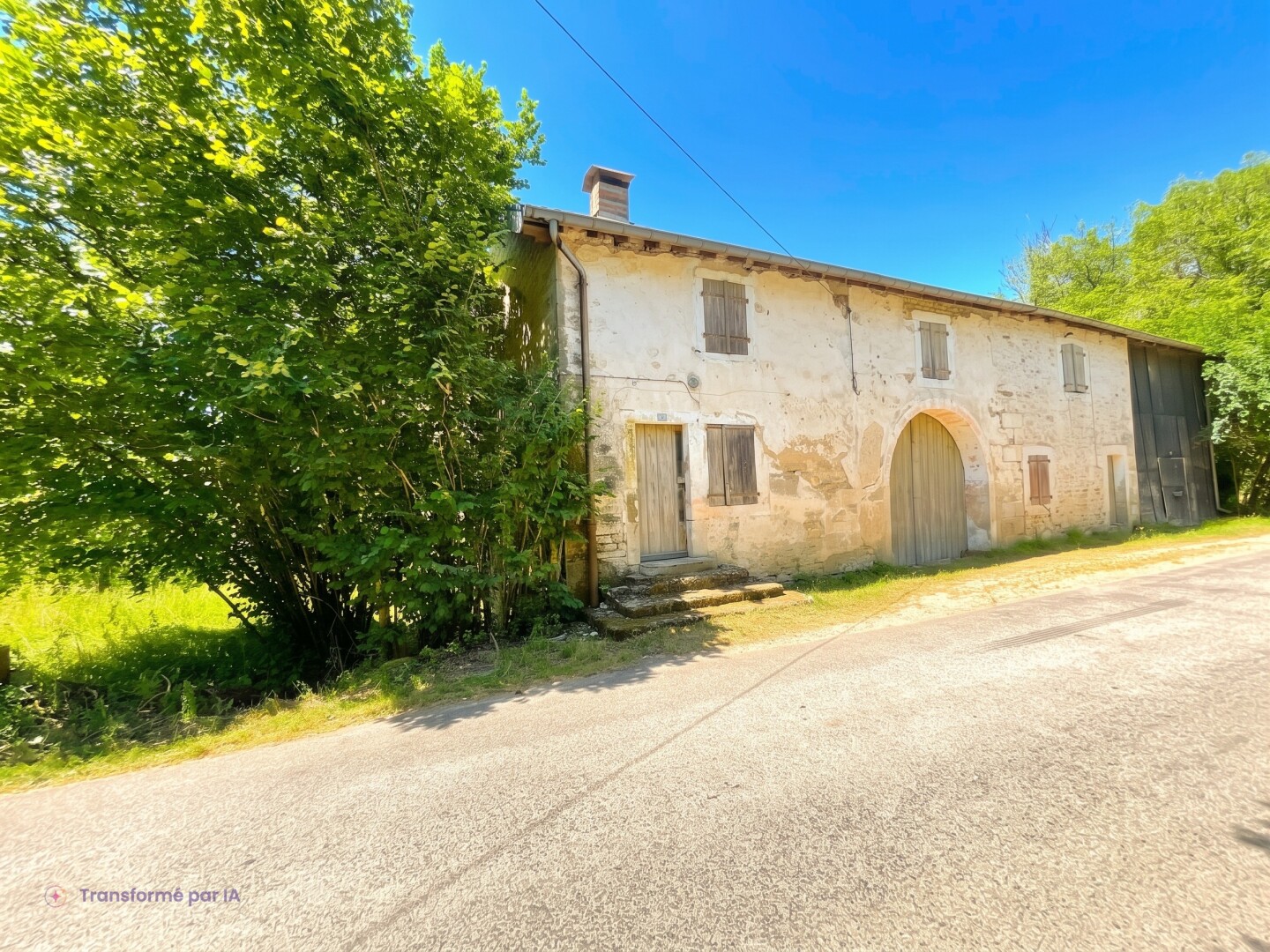 Corps de ferme Uzemain 3 pièces 64m2 habitables 996m2 terrain