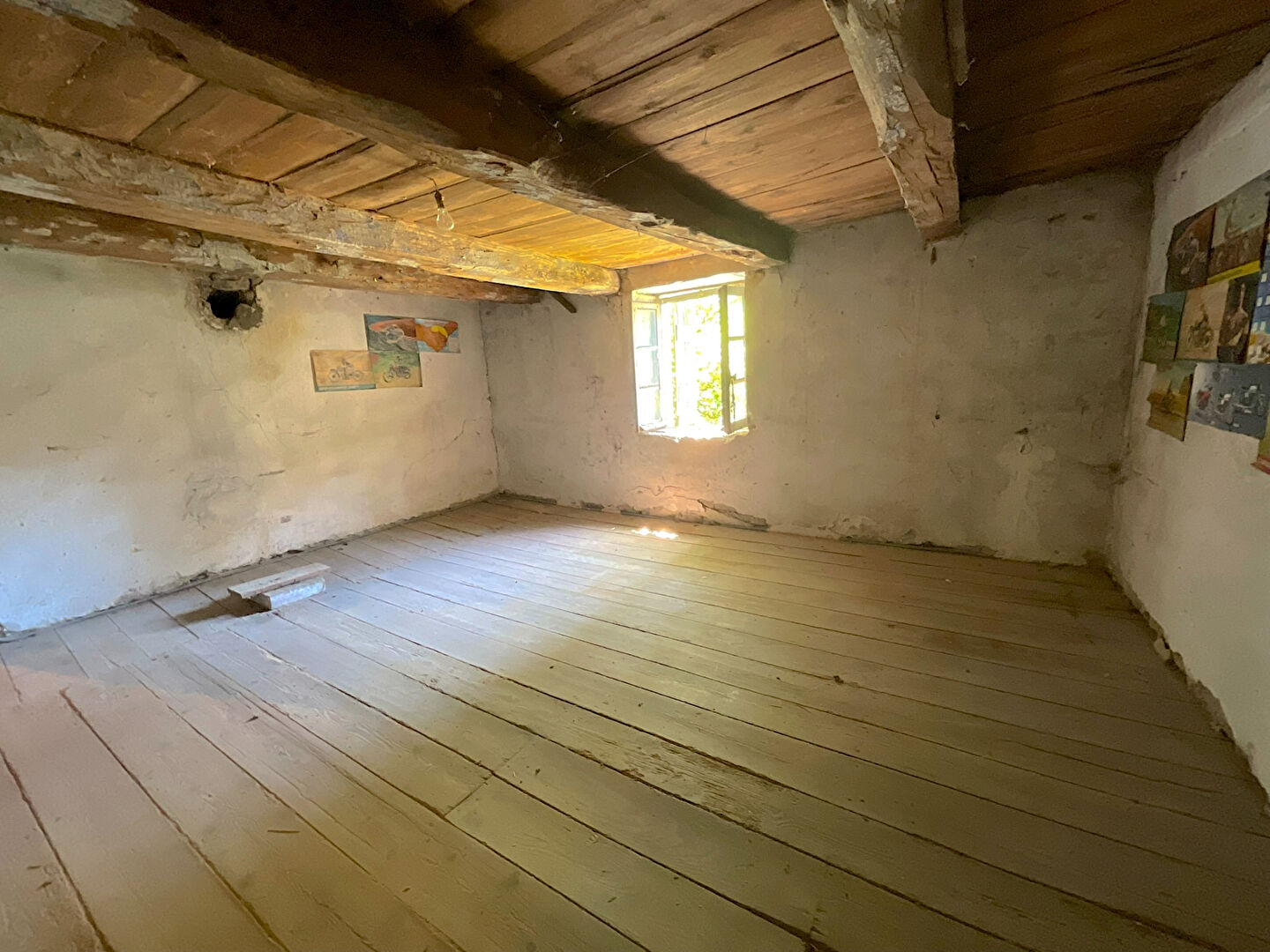 Corps de ferme Uzemain 3 pièces 60m2 habitables 996m2 terrain