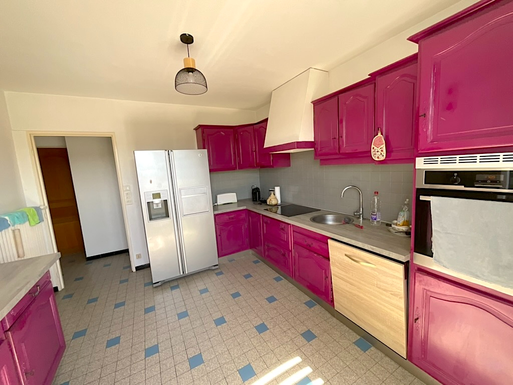 Maison Corre 5 pièces 110m2habitables 4 chambres 805m2 terrain