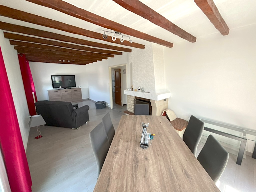 Maison Corre 5 pièces 110m2habitables 4 chambres 805m2 terrain