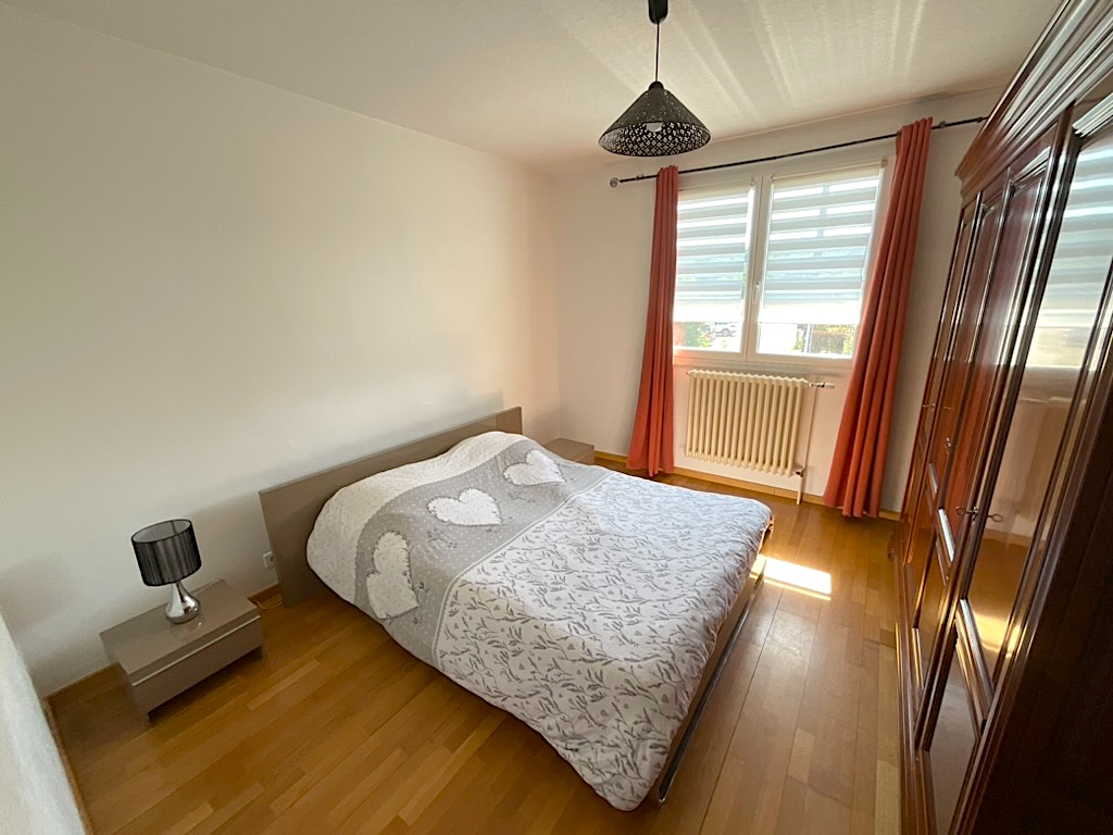 Maison Corre 5 pièces 110m2habitables 4 chambres 805m2 terrain