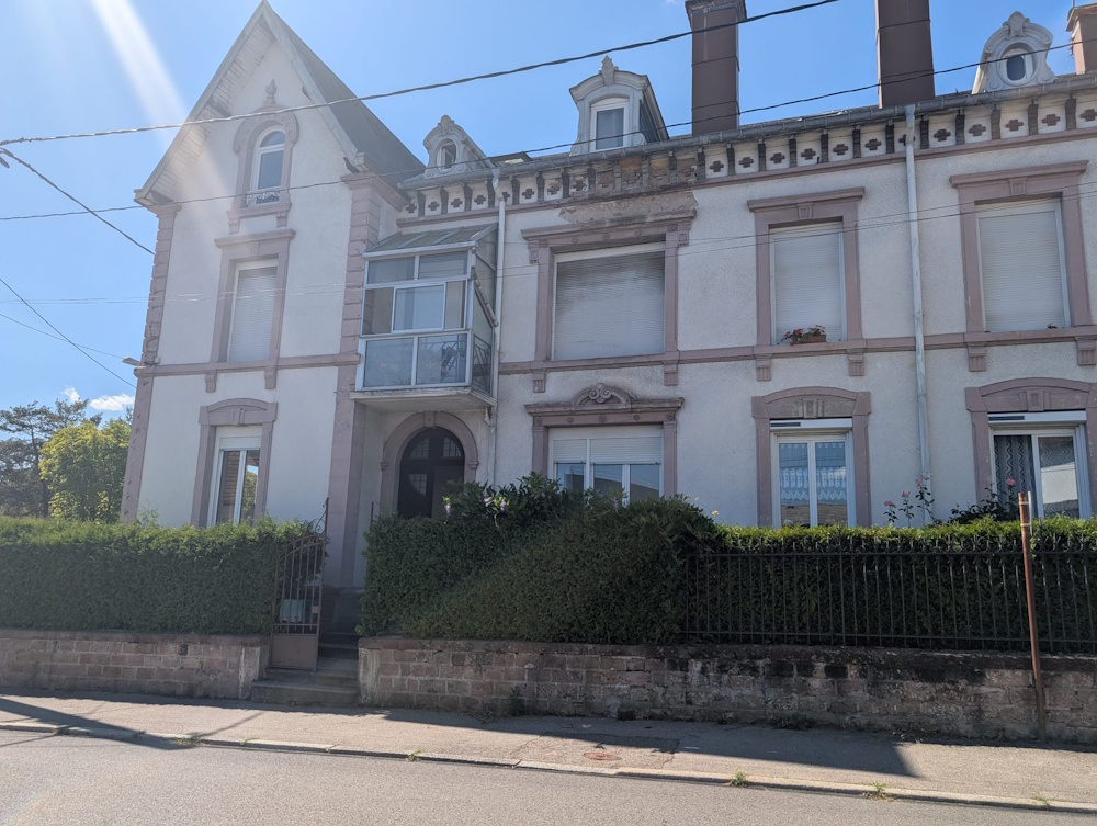 Appartement de caractère 60 m² avec extérieur ? Proche gare et commerces
