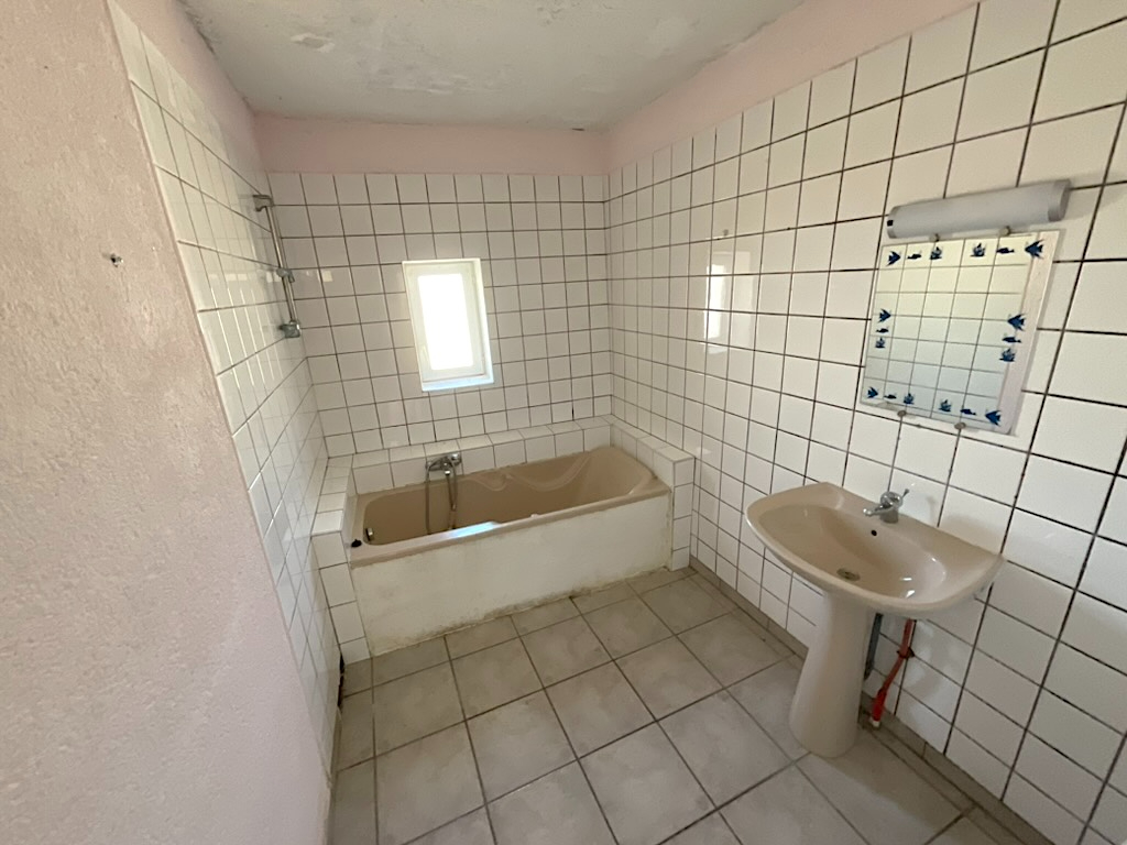 Immeuble de rapport 2 appartements Vauvillers 203m2