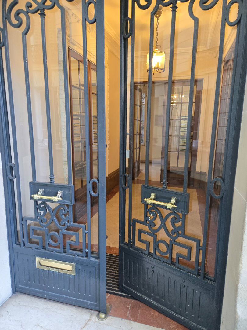 Photo Appartement Paris 3 pièce(s) 55 m2 image 2/6