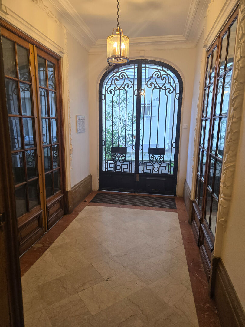 Photo Appartement Paris 3 pièce(s) 55 m2 image 3/6