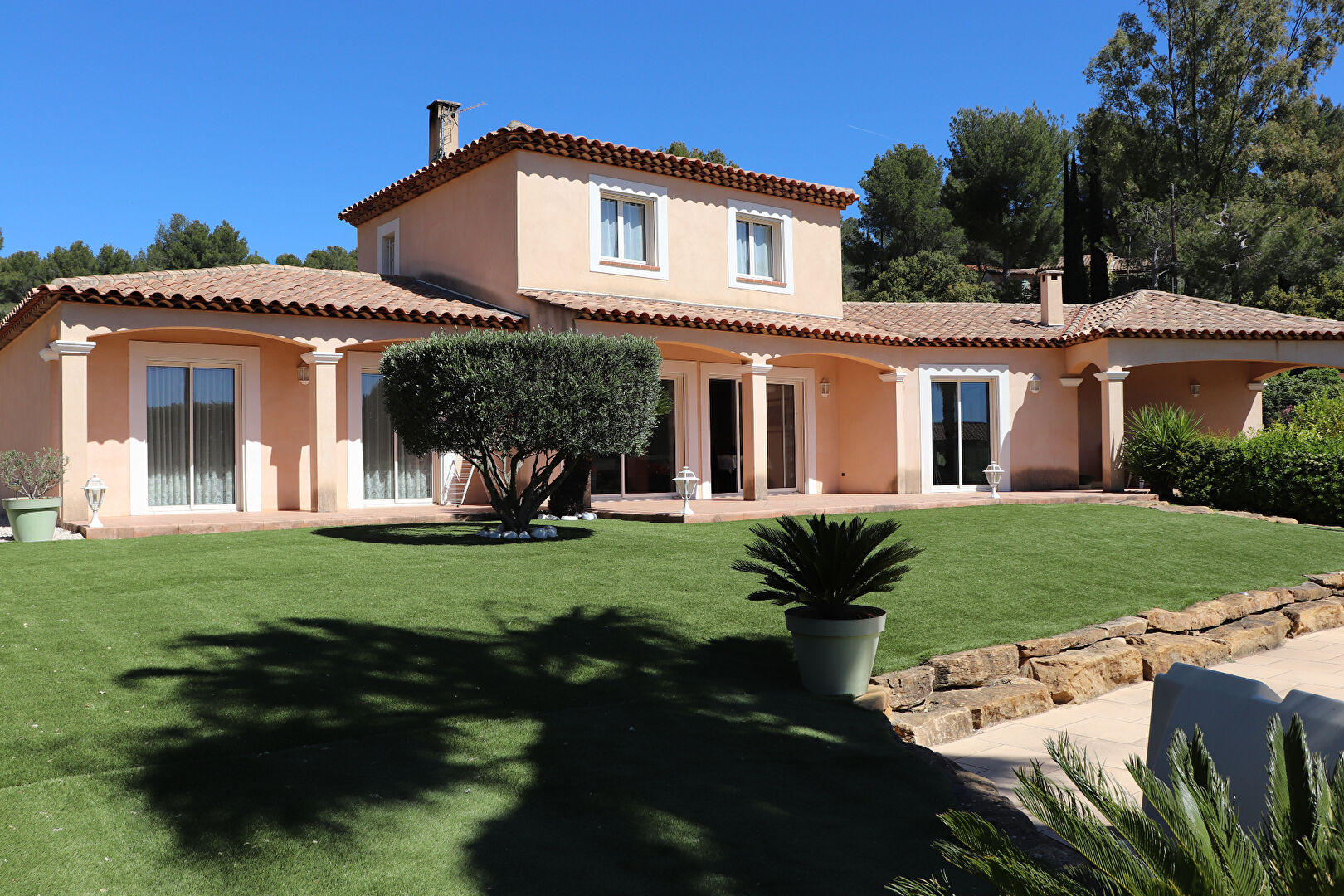 Agence immobilière de L et F IMMOBILIER St cyr sur mer - L ,  F IMMOBILIER