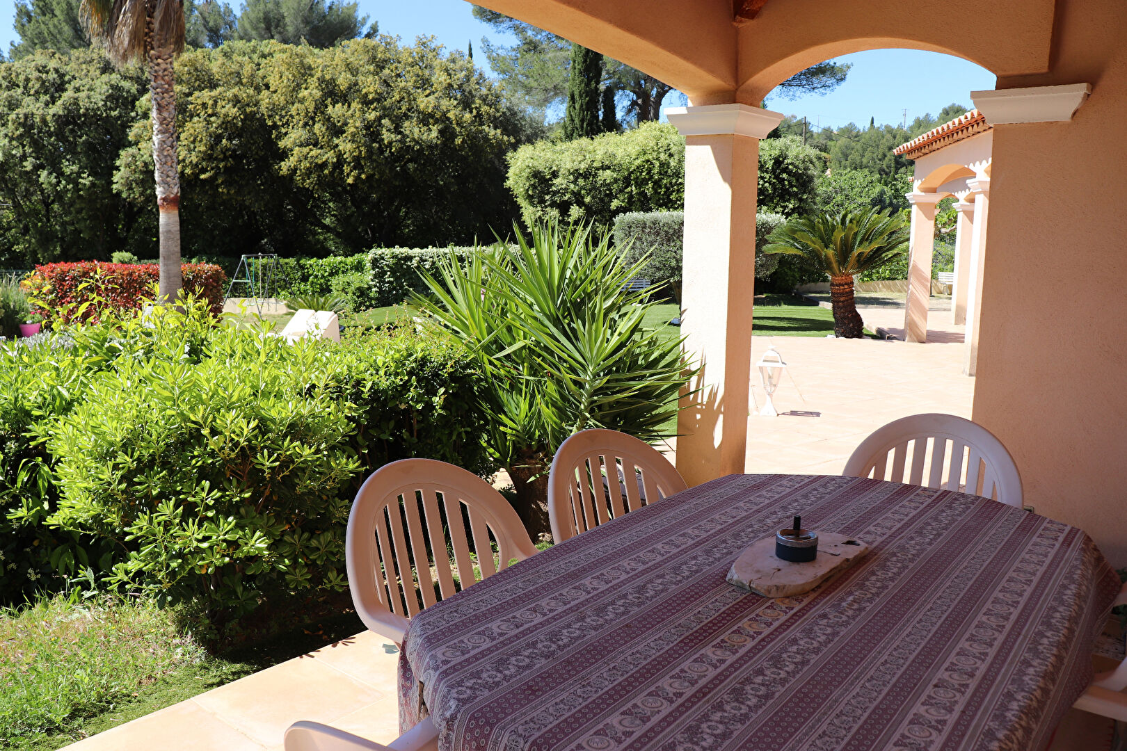 Photo Maison La Cadiere D Azur 6 pièce(s) 140m2 image 3/6